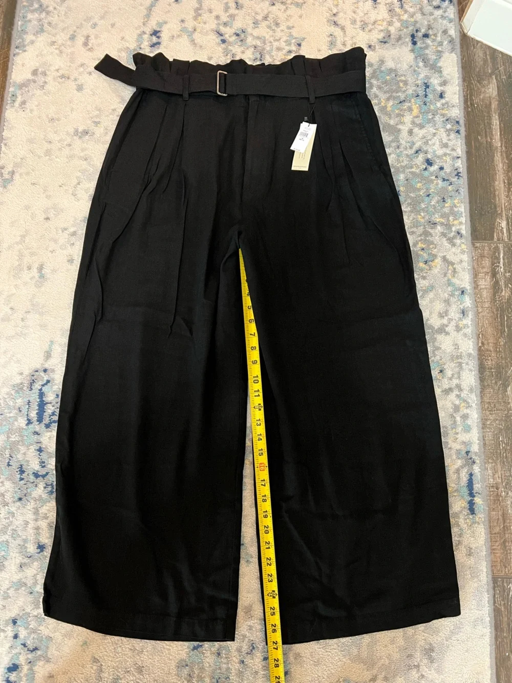Banana Republic Black Linen Wide-Leg Paperbag Pants.